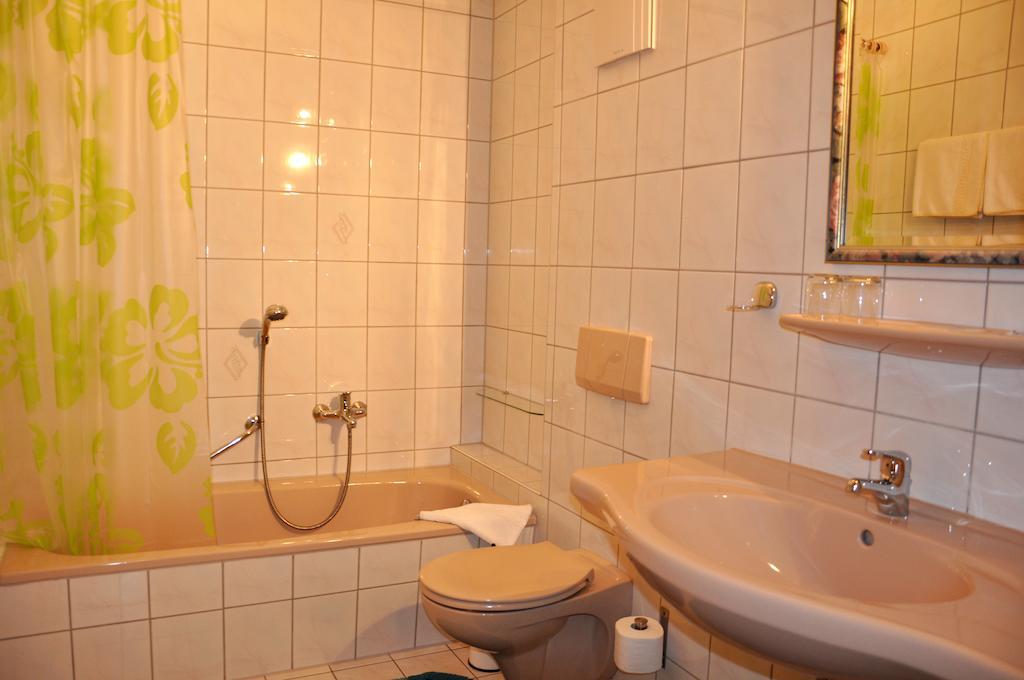 Hotel Fasold Sulzfeld  Room photo